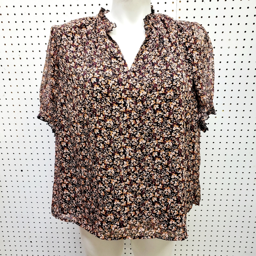 Ava & Viv Semi-Sheer Short Sleeve Plus Size Blouse
